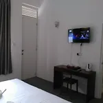 West Inn Colombo